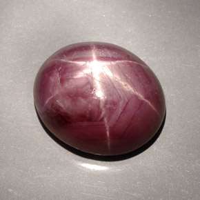 Rubi estrela vermelho natural 33,66ct, corte oval, opaco