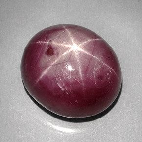 Rubi estrela vermelho natural 37,86ct, corte oval, opaco