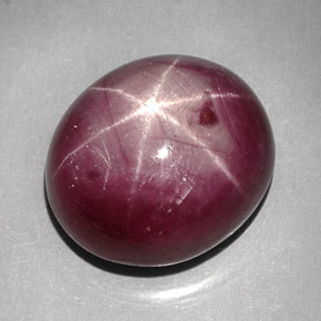 Rubi estrela vermelho natural 37,86ct, corte oval, opaco