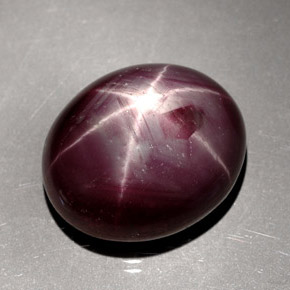 Rubi estrela vermelho natural 24,48ct, corte oval, opaco