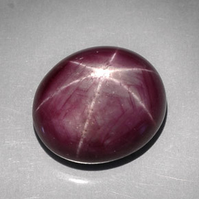 Rubi estrela vermelho natural 30,60ct, corte oval, opaco