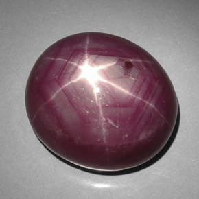 Rubi estrela vermelho natural 50,61ct, corte oval, opaco