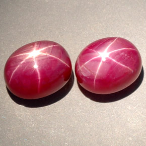 Pedras preciosas de rubi estrela vermelho natural de  ct, corte oval, opaco