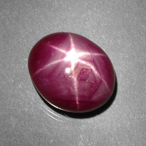 Rubi estrela vermelho natural 6,65ct, corte oval, opaco
