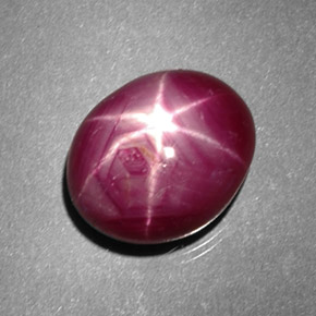 Rubi estrela vermelho natural 6,65ct, corte oval, opaco
