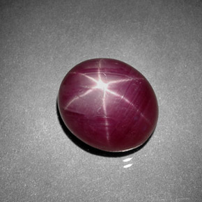 Rubi estrela vermelho natural 7,15ct, corte oval, opaco