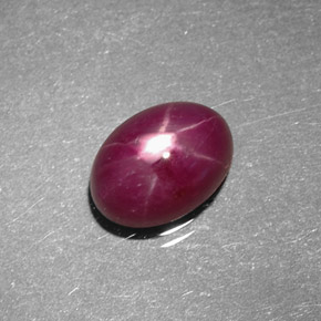 Rubi estrela vermelho natural 1,80ct, corte oval, opaco
