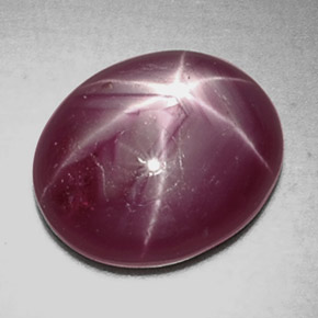 Rubi estrela vermelho natural 6,68ct, corte oval, opaco