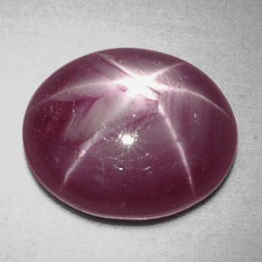 Rubi estrela vermelho natural 6,68ct, corte oval, opaco