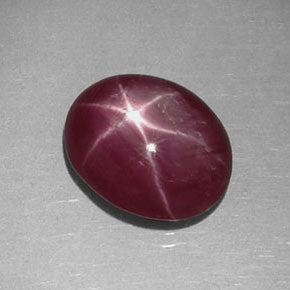 Rubi estrela vermelho natural 4,24ct, corte oval, opaco
