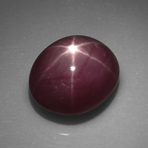 Rubi estrela vermelho natural 5,46ct, corte oval, opaco