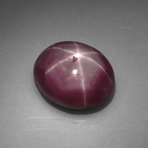Rubi estrela vermelho natural 4,12ct, corte oval, opaco