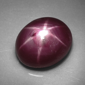 Rubi estrela vermelho natural 5,50ct, corte oval, opaco