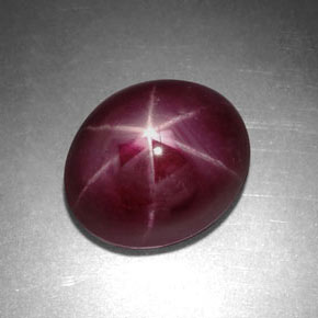 Rubi estrela vermelho natural 5,20ct, corte oval, opaco