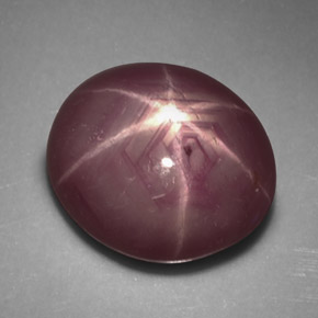 Rubi estrela vermelho natural 5,80ct, corte oval, opaco