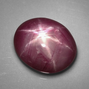 Rubi estrela vermelho natural 4,75ct, corte oval, opaco