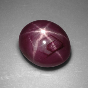 Rubi estrela vermelho natural 3,70ct, corte oval, opaco