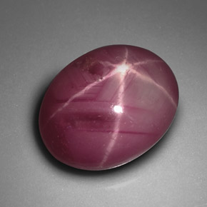 Rubi estrela vermelho natural 4,09ct, corte oval, opaco