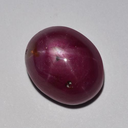 Rubi estrela vermelho natural 8,39ct, corte oval, opaco