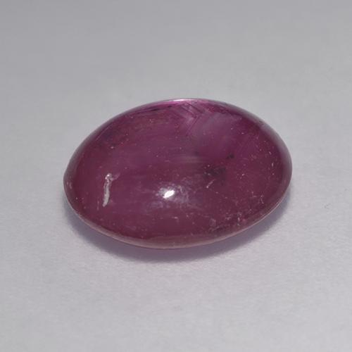 Rubi estrela roxo natural 4,50ct, corte oval, translúcido