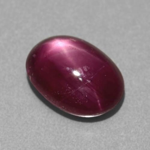Rubi estrela roxo natural 3,03ct, corte oval, translúcido