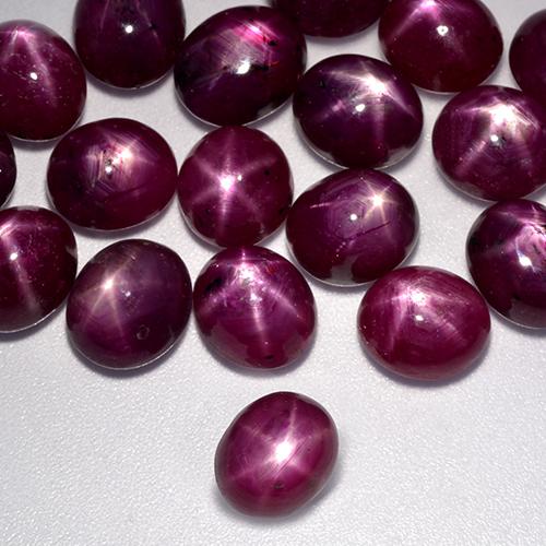 Rubi estrela roxo natural 3,48ct, corte oval, opaco
