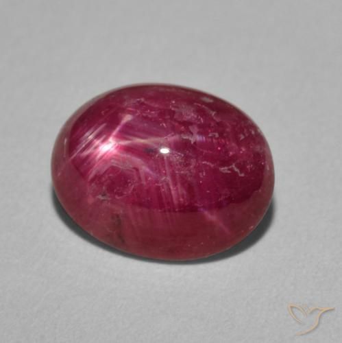 Rubi estrela roxo natural 4,76ct, corte oval, opaco