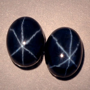 Pedras preciosas de safira estrela azul natural de  ct, corte oval, opaco