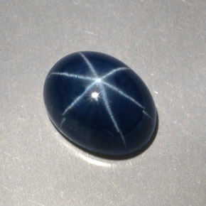 Safira estrela azul natural 2,52ct, corte oval, opaco