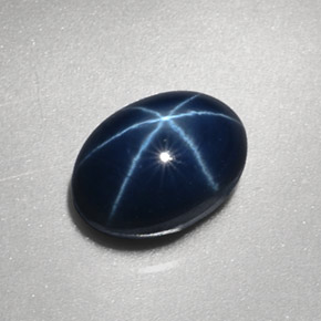 Safira estrela azul natural 3,17ct, corte oval, opaco