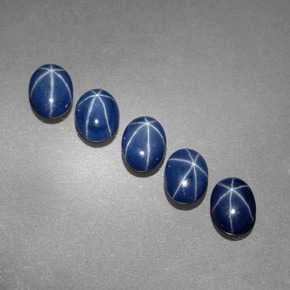 Pedras preciosas de safira estrela azul natural de  ct, corte oval, opaco