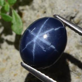Safira estrela azul natural 4,81ct, corte oval, opaco