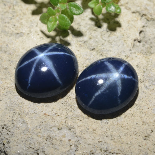 Pedras preciosas de safira estrela azul natural de 4,44 ct, corte oval, opaco