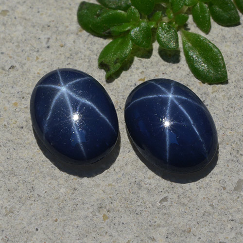 Pedras preciosas de safira estrela azul natural de 2,10 ct, corte oval, opaco