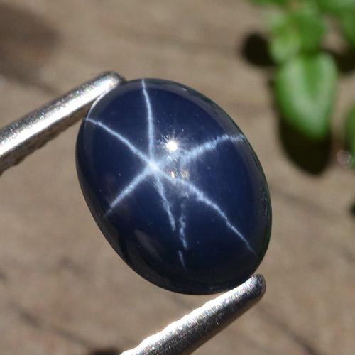 Safira estrela azul natural 1,58ct, corte oval, opaco