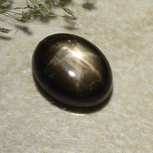Safira estrela preto natural 2,87ct, corte oval, opaco