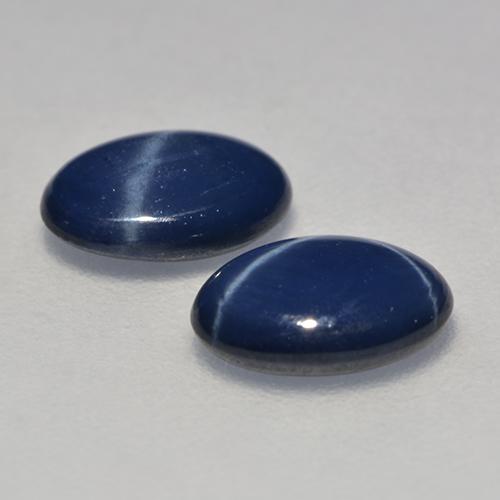 Pedras preciosas de Safira Estrela Azul da meia noite natural de 1.89 ct, Corte Oval, Translúcido