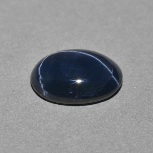 Safira estrela azul natural 2,61ct, corte oval, opaco