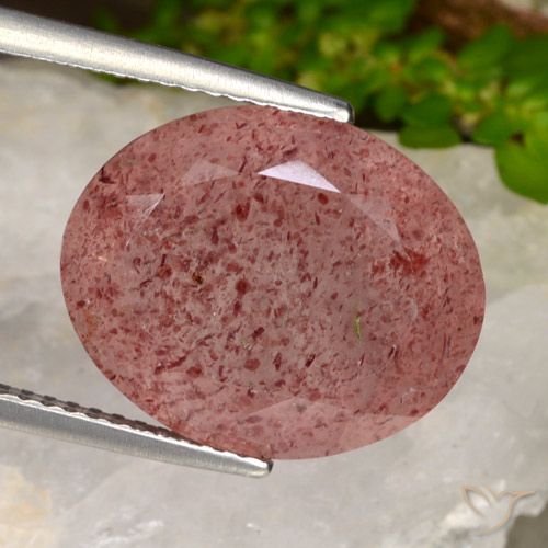 9.98ct Natural rosa médio Quartzo Morango, oval, Translúcido