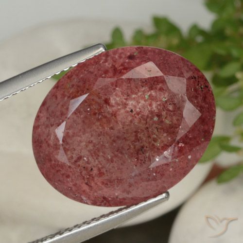 13.92ct Natural Sangria Tinto Quartzo Morango, oval, Translúcido