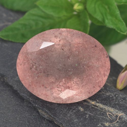8.69ct Natural rosa médio Quartzo Morango, oval, Translúcido