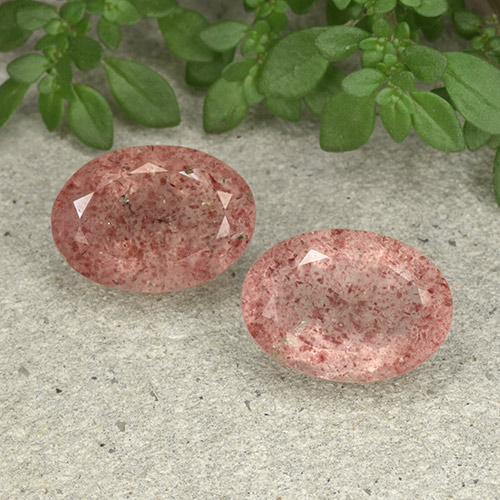 Pedras preciosas de Quartzo Morango rosa rosa natural de 11.96 ct, Corte Oval, Translúcido
