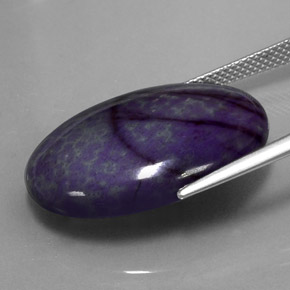 Sugilita multicolorido natural 22,11ct, corte oval, opaco