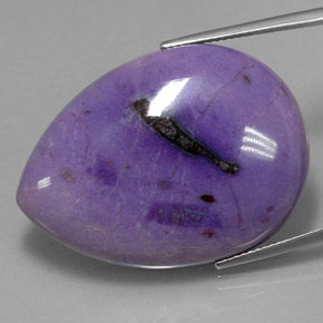 Sugilita multicolorido natural 52,37ct, formato de pêra, opaco