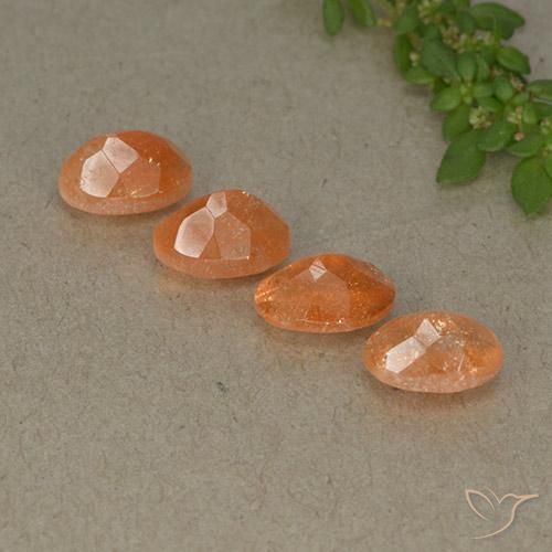Pedras preciosas de Pedra do Sol Laranja Profundo natural de 3.46 ct, oval, Translúcido