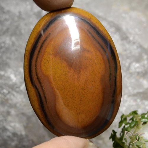 Tiger's eye marrom natural 92,65ct, corte oval, opaco