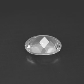 Topázio branco natural 1,54ct, corte oval, VS