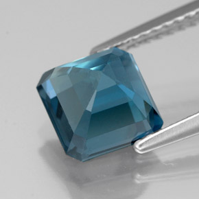 Topázio azul natural 2,62ct, corte esmeralda, VVS