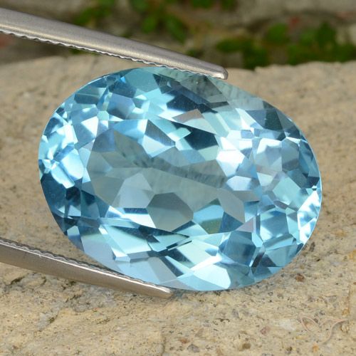 21.79ct Natural Azul Suíço Topázio, oval, VVS
