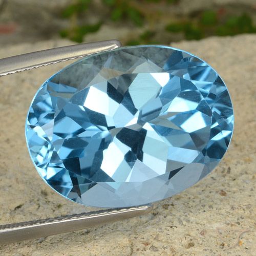 21.13ct Natural Azul Suíço Topázio, oval, VVS